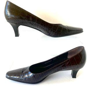 Salvatore Ferragamo Boutique Women's Croc Embossed Italian Mahogany Pumps  6 AA